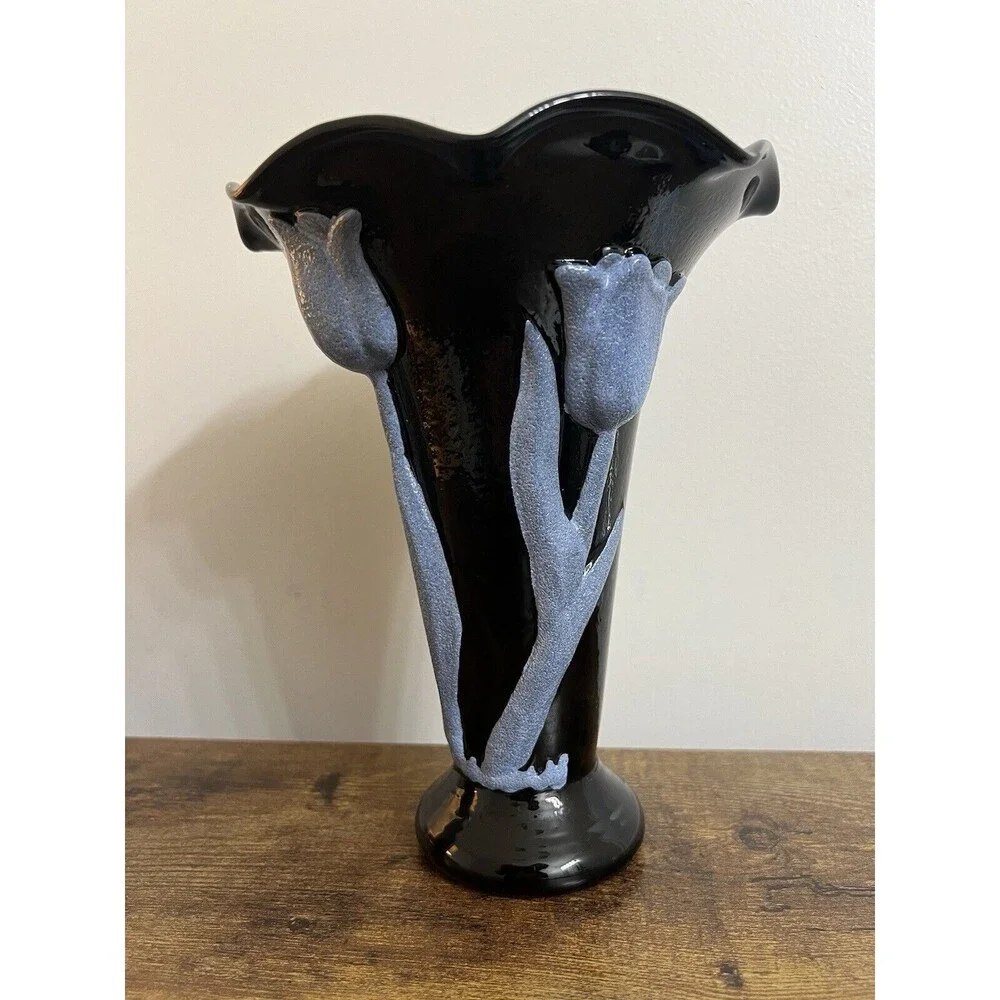 Vintage Black Glass Tulip Motif Fan Vase MCM unbranded Gorgeous Boho Cottagecore